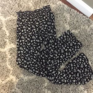 Flowery comfortable pants